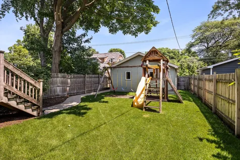 2121 Pioneer Road Evanston IL 60201