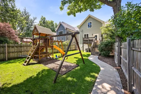 2121 Pioneer Road Evanston IL 60201