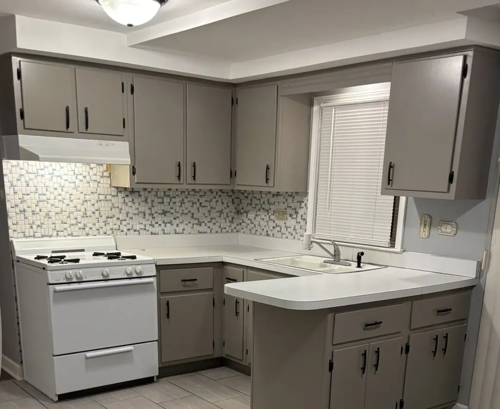 6122 West 55th Street Chicago IL 60638