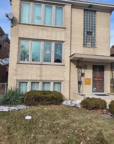 6122 West 55th Street Chicago IL 60638