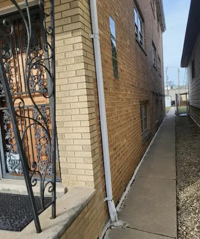 6122 West 55th Street Chicago IL 60638