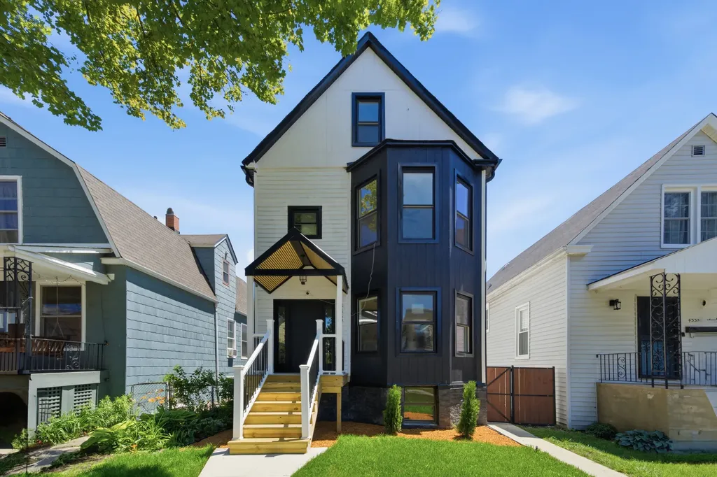 4339 North Monticello Avenue Chicago IL 60618