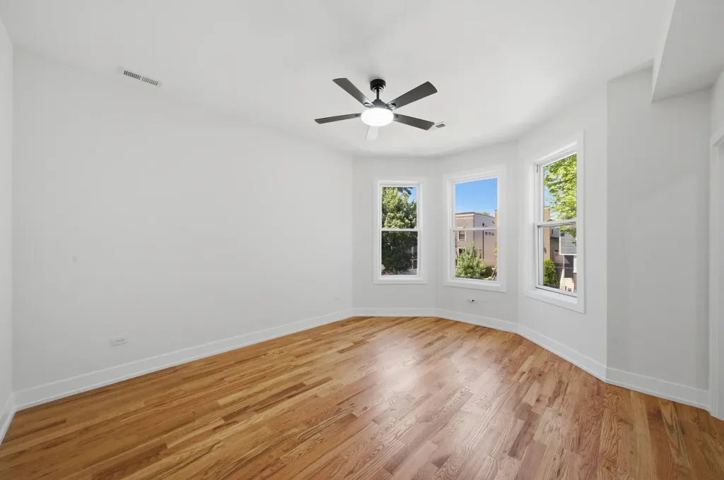 4339 North Monticello Avenue Chicago IL 60618