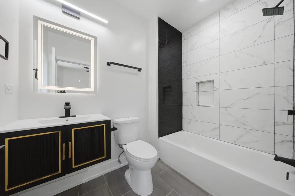 4339 North Monticello Avenue Chicago IL 60618