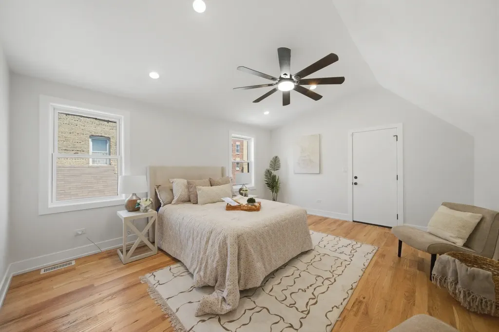 4339 North Monticello Avenue Chicago IL 60618