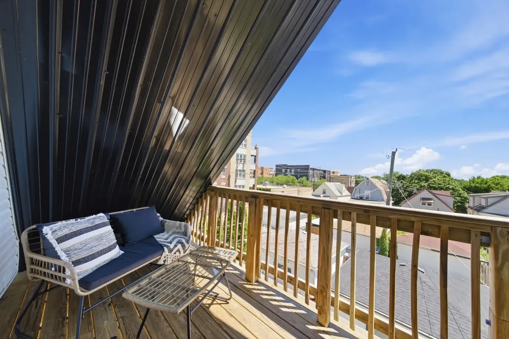 4339 North Monticello Avenue Chicago IL 60618