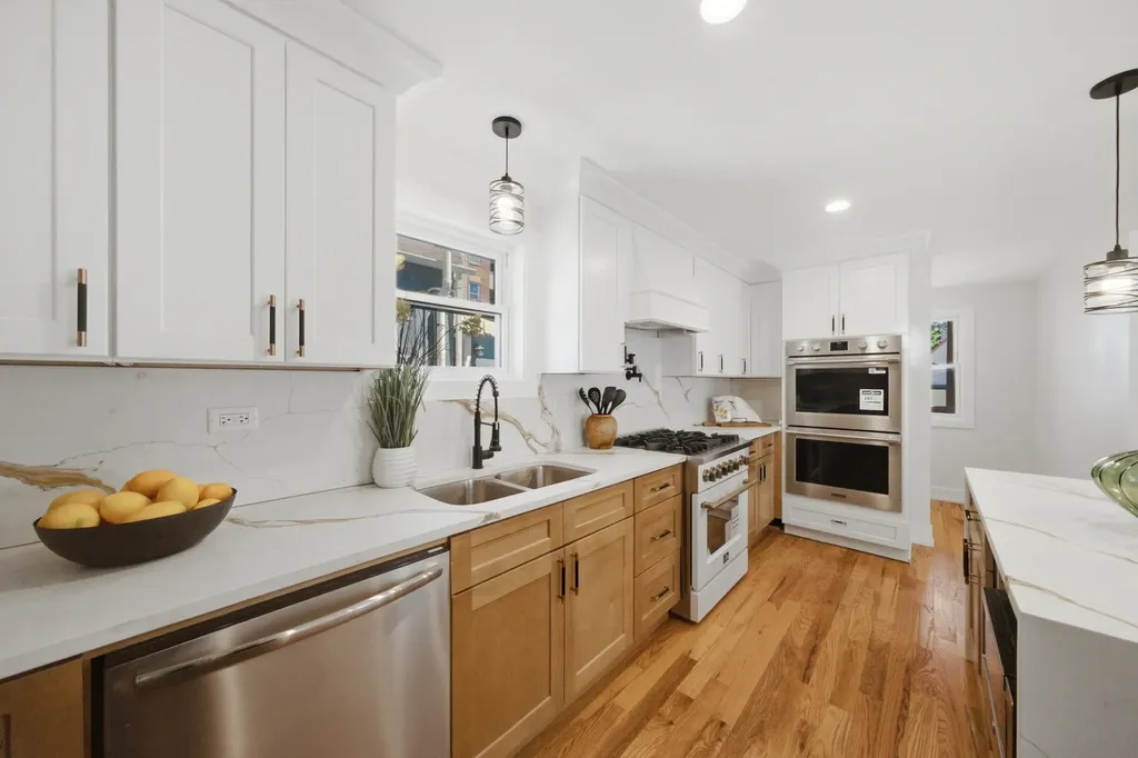 4339 North Monticello Avenue Chicago IL 60618