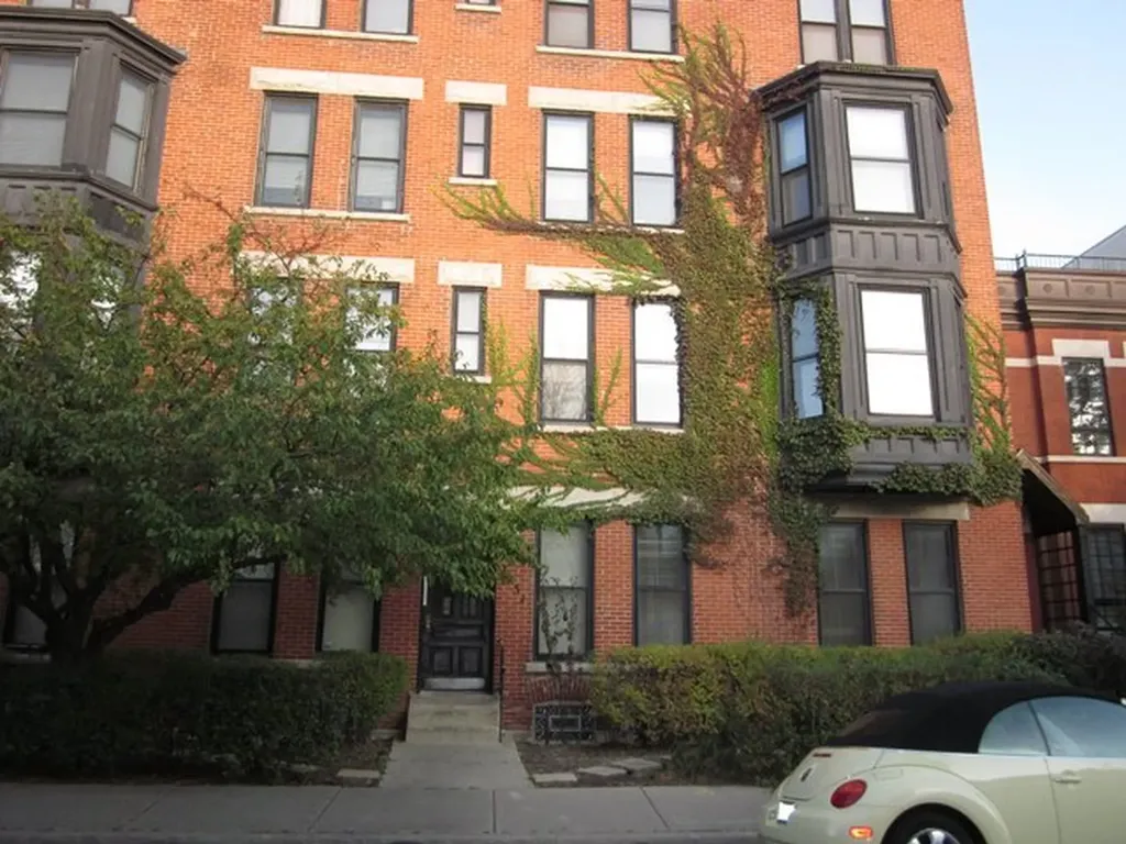 2251 North Clifton Avenue Chicago IL 60614