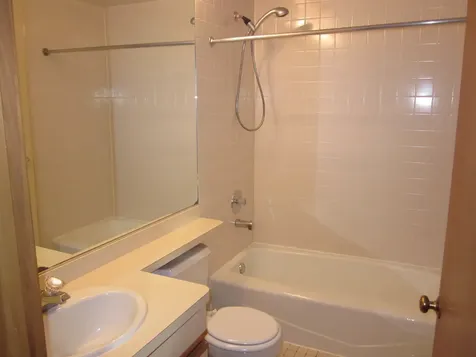 2251 North Clifton Avenue Chicago IL 60614