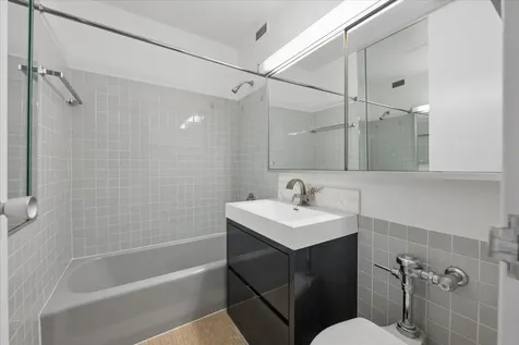 910 North Lake Shore Drive Chicago IL 60611