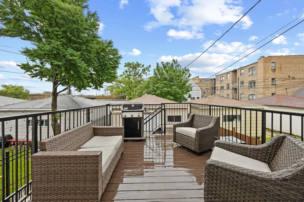 2911 North Richmond Street Chicago IL 60618