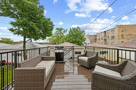 2911 North Richmond Street Chicago IL 60618