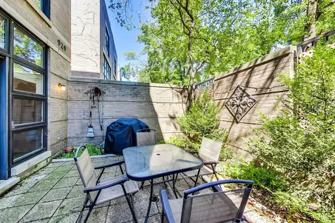 929 West Wrightwood Avenue Chicago IL 60614
