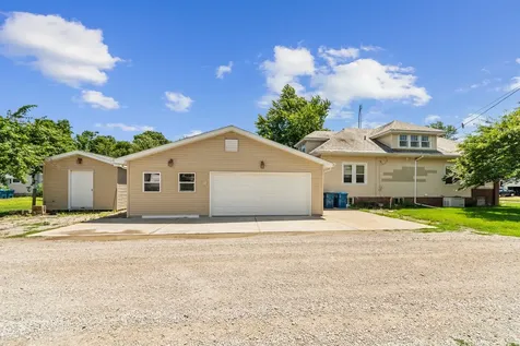 412 West Fifth Street Minonk IL 61760
