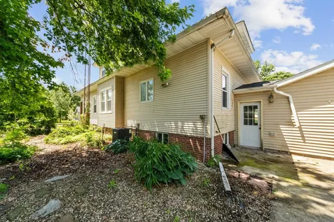 412 West Fifth Street Minonk IL 61760