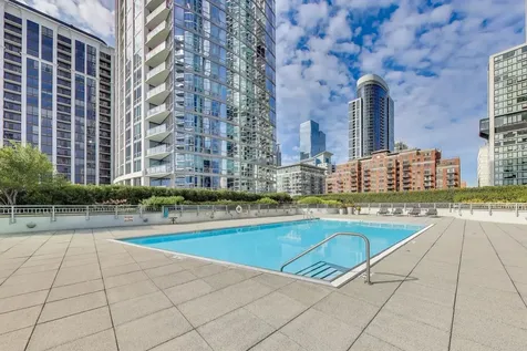 1211 South Prairie Avenue Chicago IL 60605