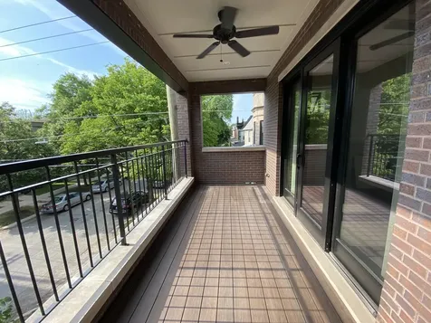 3946 North Hoyne Avenue Chicago IL 60618