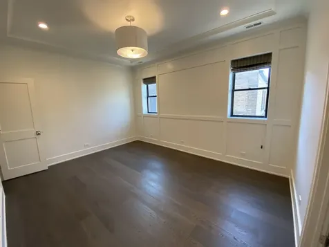3946 North Hoyne Avenue Chicago IL 60618