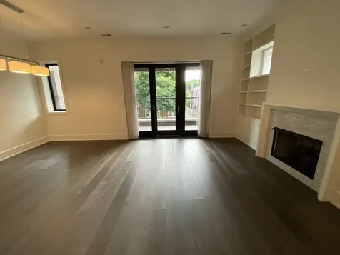 3946 North Hoyne Avenue Chicago IL 60618