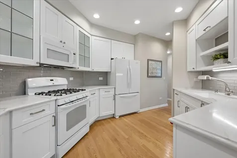 3042 Lexington Lane Glenview IL 60026