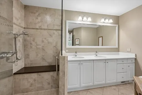3042 Lexington Lane Glenview IL 60026