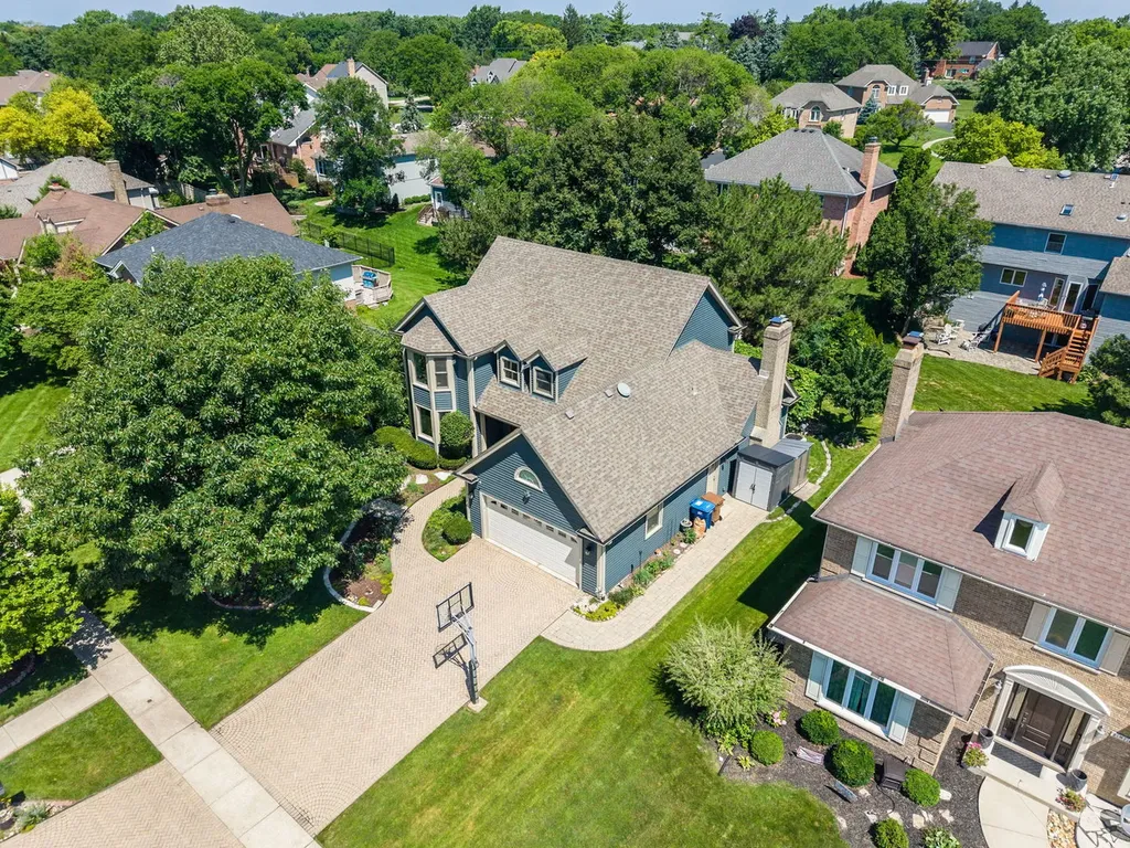 21W728 Mccarron Road Glen Ellyn IL 60137