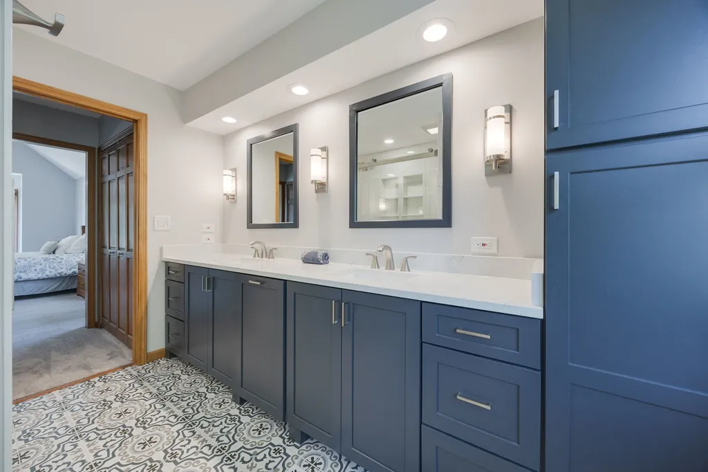 21W728 Mccarron Road Glen Ellyn IL 60137