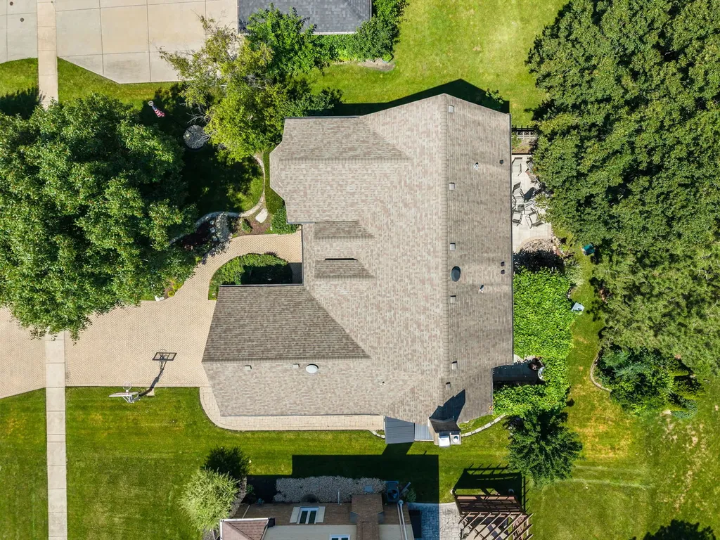 21W728 Mccarron Road Glen Ellyn IL 60137