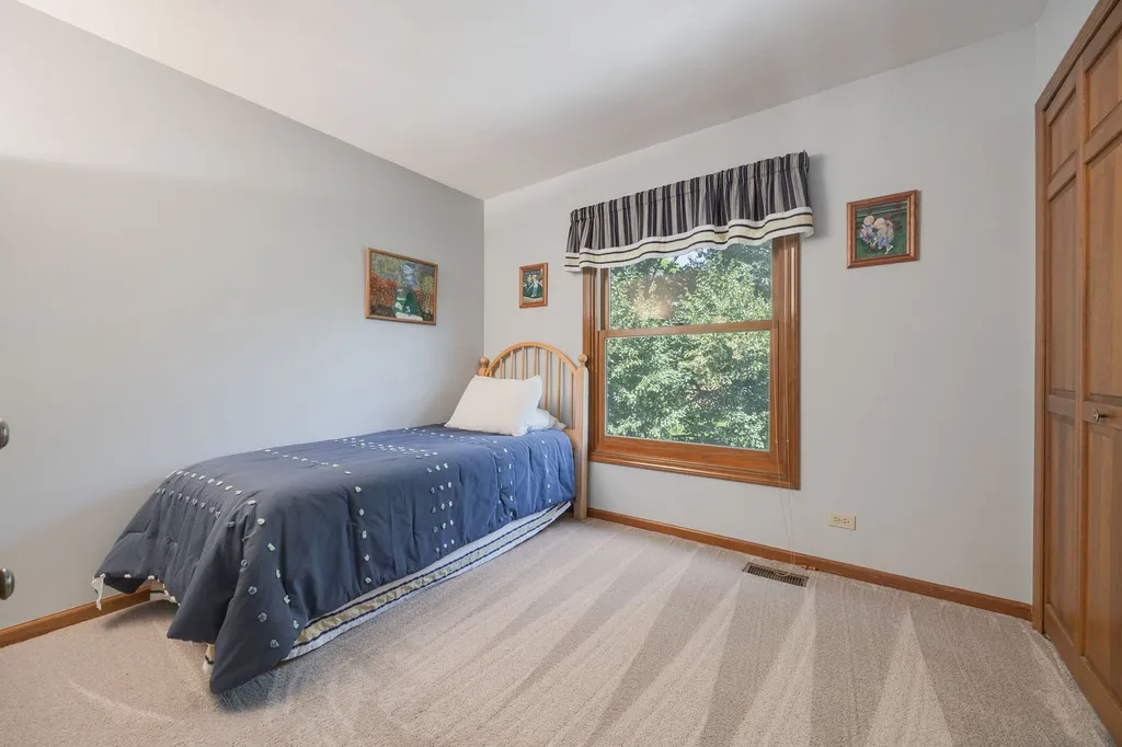 21W728 Mccarron Road Glen Ellyn IL 60137