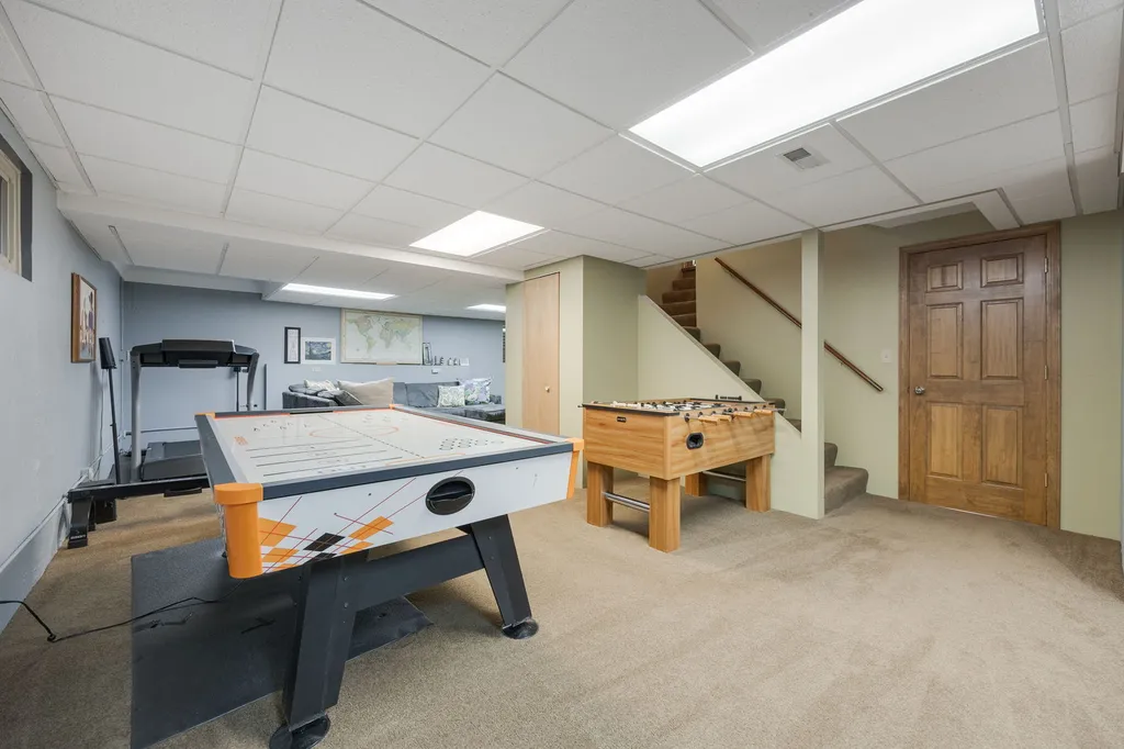 21W728 Mccarron Road Glen Ellyn IL 60137
