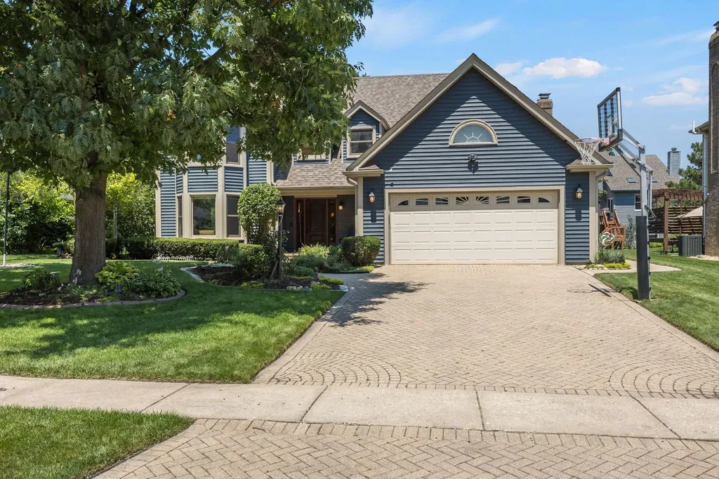 21W728 Mccarron Road Glen Ellyn IL 60137
