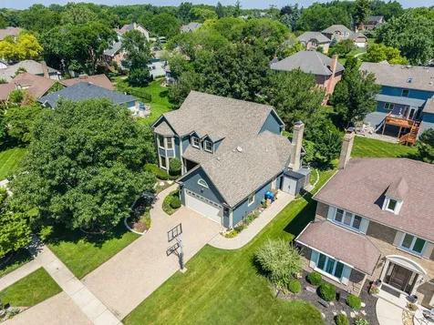 21W728 Mccarron Road Glen Ellyn IL 60137