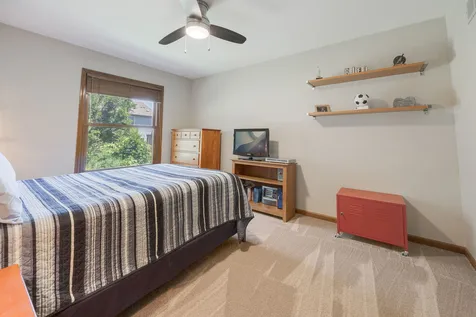 21W728 Mccarron Road Glen Ellyn IL 60137