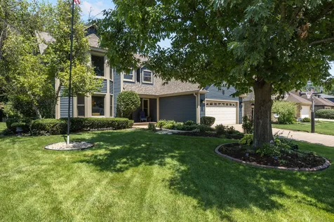 21W728 Mccarron Road Glen Ellyn IL 60137