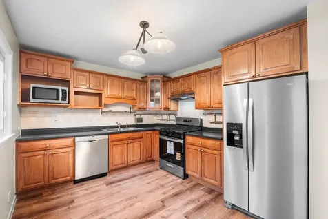 9342 Noel Avenue Des Plaines IL 60016