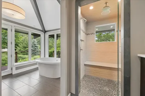 83 Lakeview Parkway Barrington IL 60010