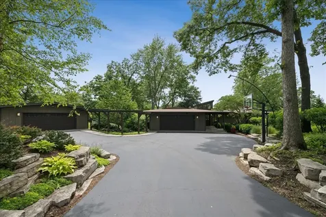 83 Lakeview Parkway Barrington IL 60010