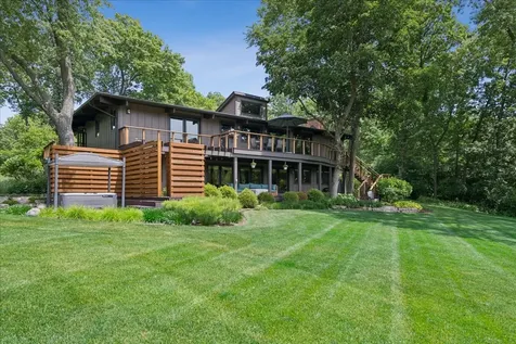 83 Lakeview Parkway Barrington IL 60010