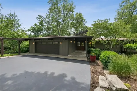 83 Lakeview Parkway Barrington IL 60010