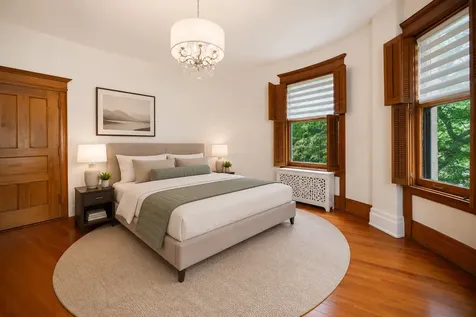 1210 North Astor Street Chicago IL 60610