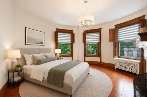 1210 North Astor Street Chicago IL 60610