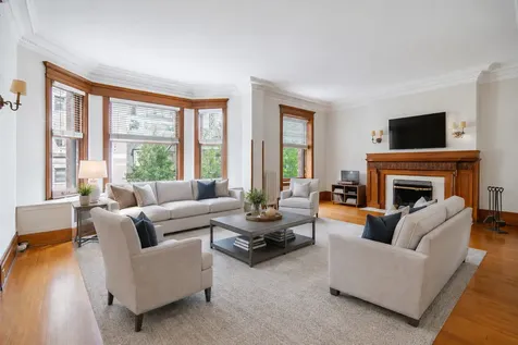 1210 North Astor Street Chicago IL 60610