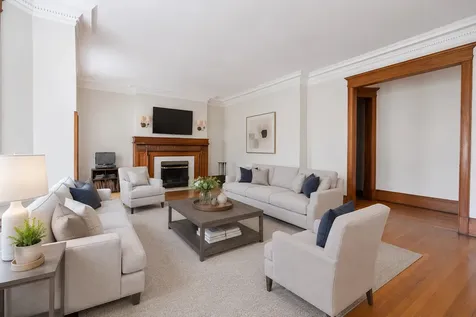 1210 North Astor Street Chicago IL 60610