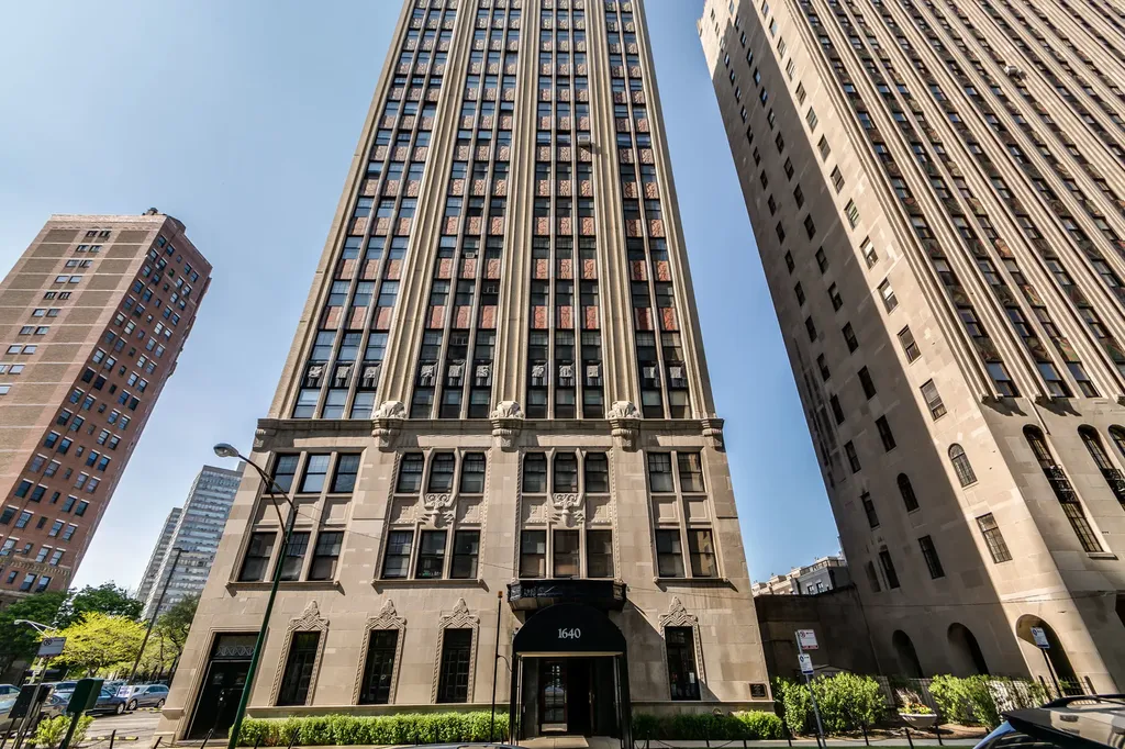 1640 East 50th Street Chicago IL 60615