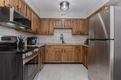 2003 Tracy Drive Bloomington IL 61704