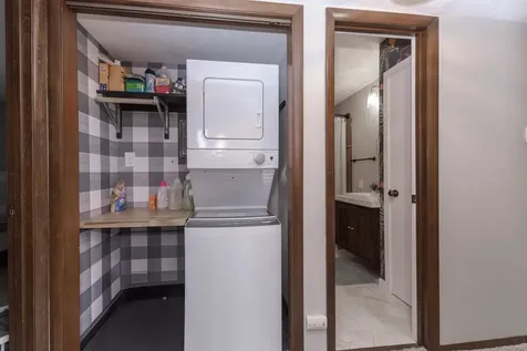 2003 Tracy Drive Bloomington IL 61704
