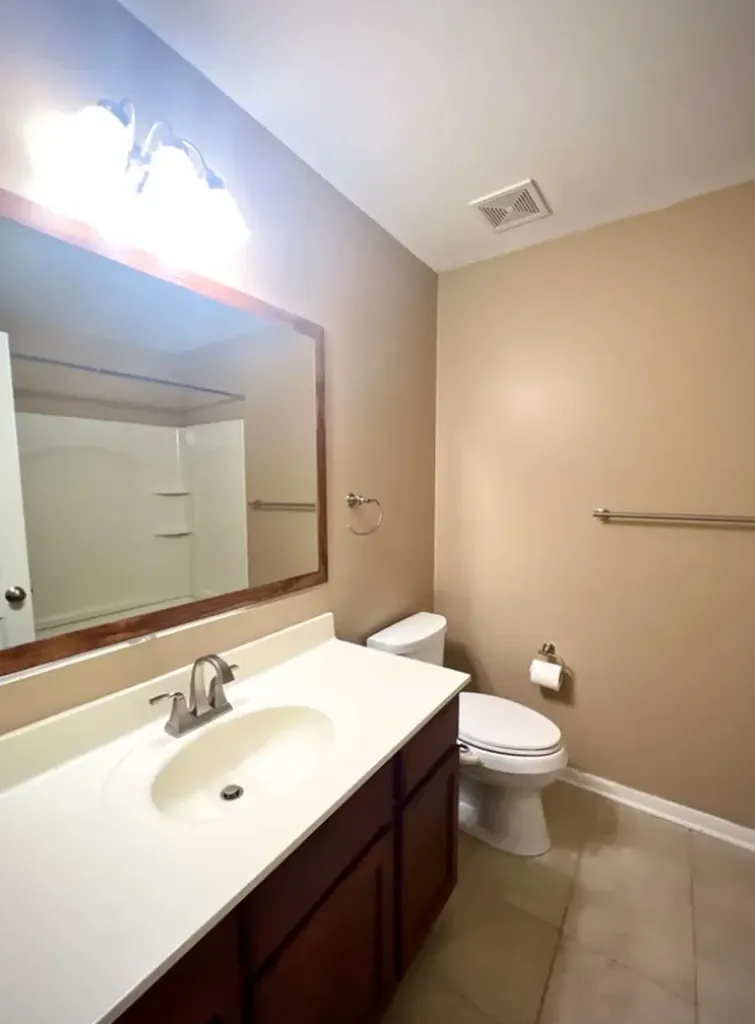 546 Grosvenor Lane Aurora IL 60504