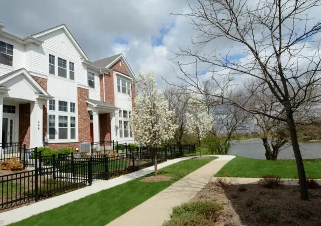 546 Grosvenor Lane Aurora IL 60504