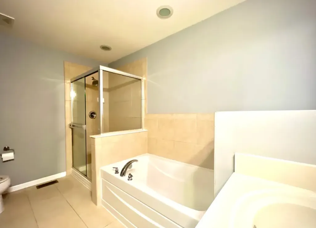 546 Grosvenor Lane Aurora IL 60504