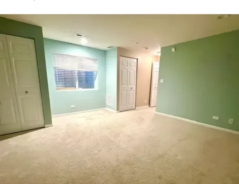546 Grosvenor Lane Aurora IL 60504
